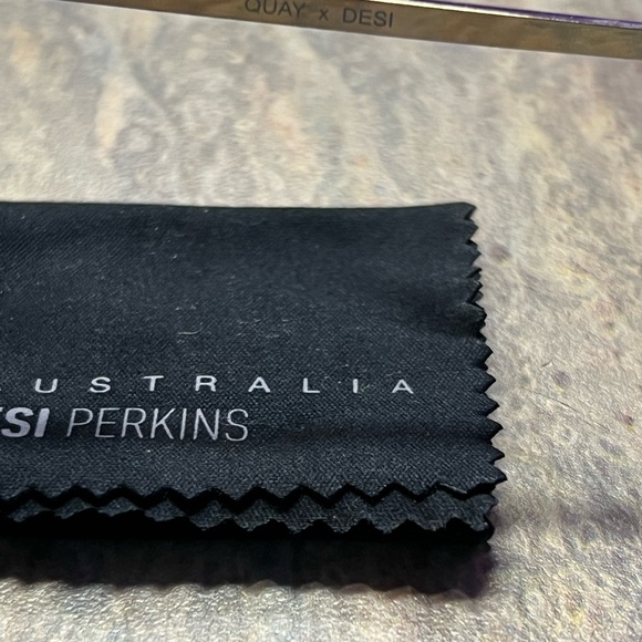 Desi PerkinsXQuay Gold High Key Sunglasses, (1st edition, Discontinued) - Picture 12 of 15